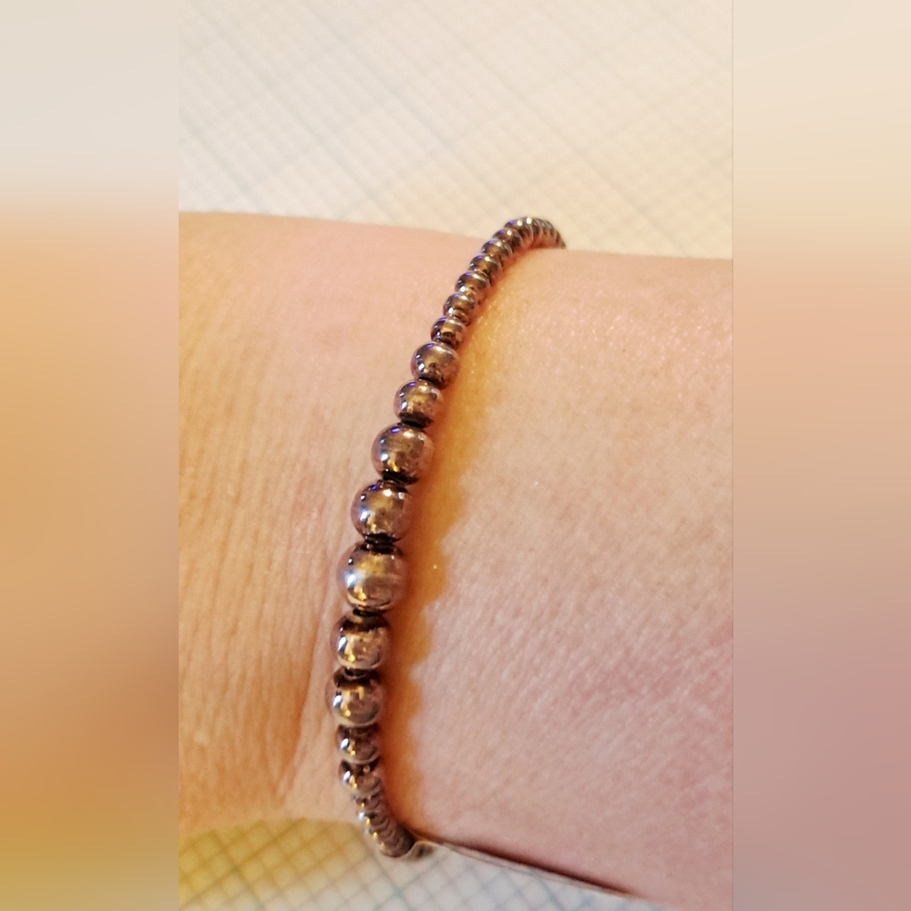 Elegant Gradiated Bracelet By Penelope